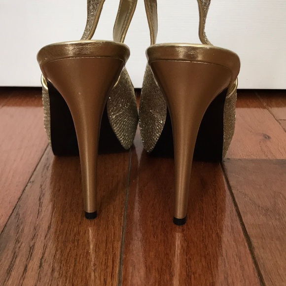 Gold slingback peeptoe Guess stilettos - Picture 3 of 7